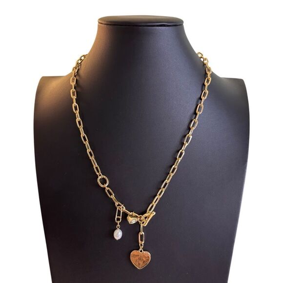 Leopard Heart Fresh Water Pearl Charm Necklace. - Picture 4 of 5